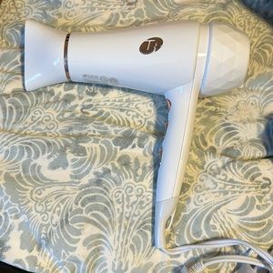 T3 Hairdryer